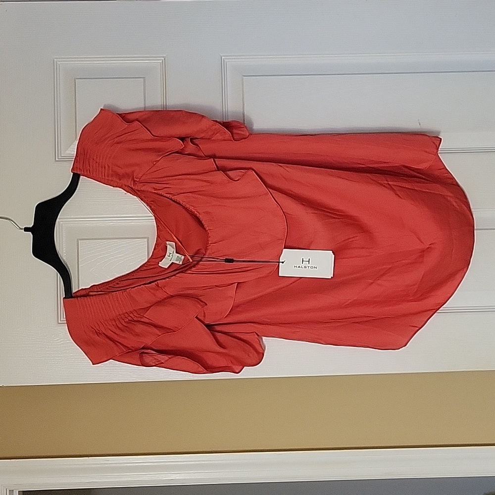 Halston on/off shoulder blouse